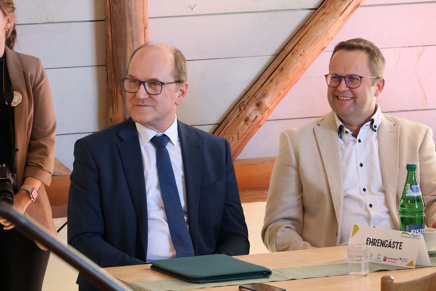 Die LBV-Vizeprsidenten Hans-Benno Wichert und Jrgen Maurer lieen es sich nicht nehmen den Siegerinnen und Siegern persnlich zu gratulieren.